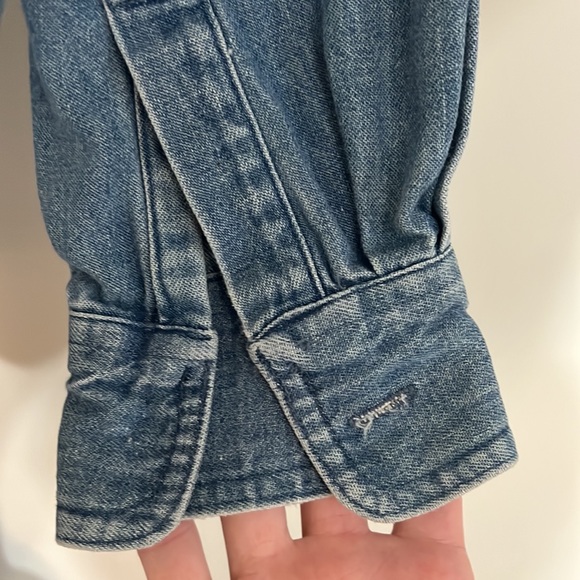 Vintage long sleeve button down embroidered denim top women’s sz M, as is - Picture 9 of 11